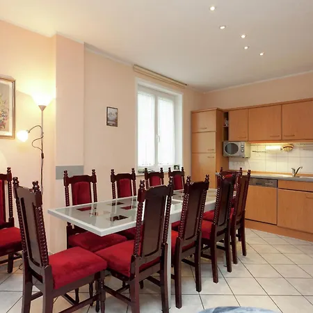 Tatil Evi Flucht Ins Herz Von Elend, Cleaning Included *