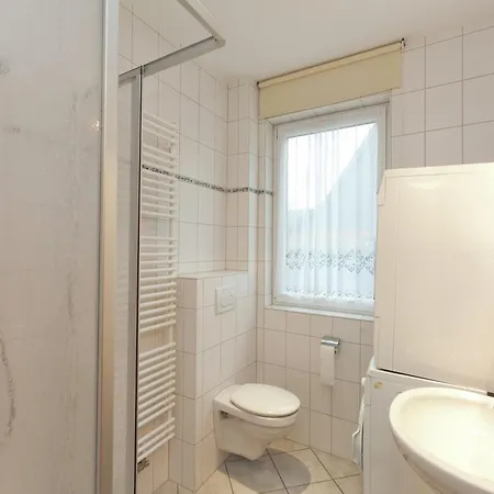 Flucht Ins Herz Von Elend, Cleaning Included Elend